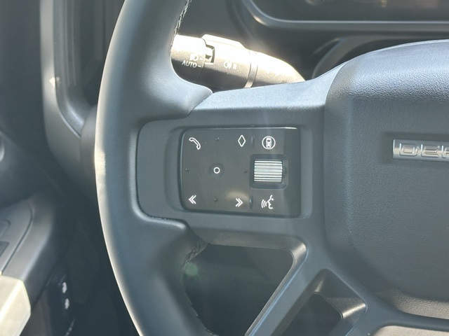 2025 Land Rover Defender 110 S photo 26