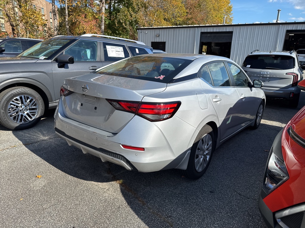 2022 Nissan Sentra S photo 4
