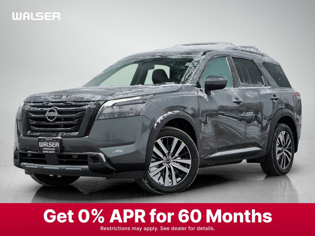 2025 Nissan Pathfinder Platinum's photo