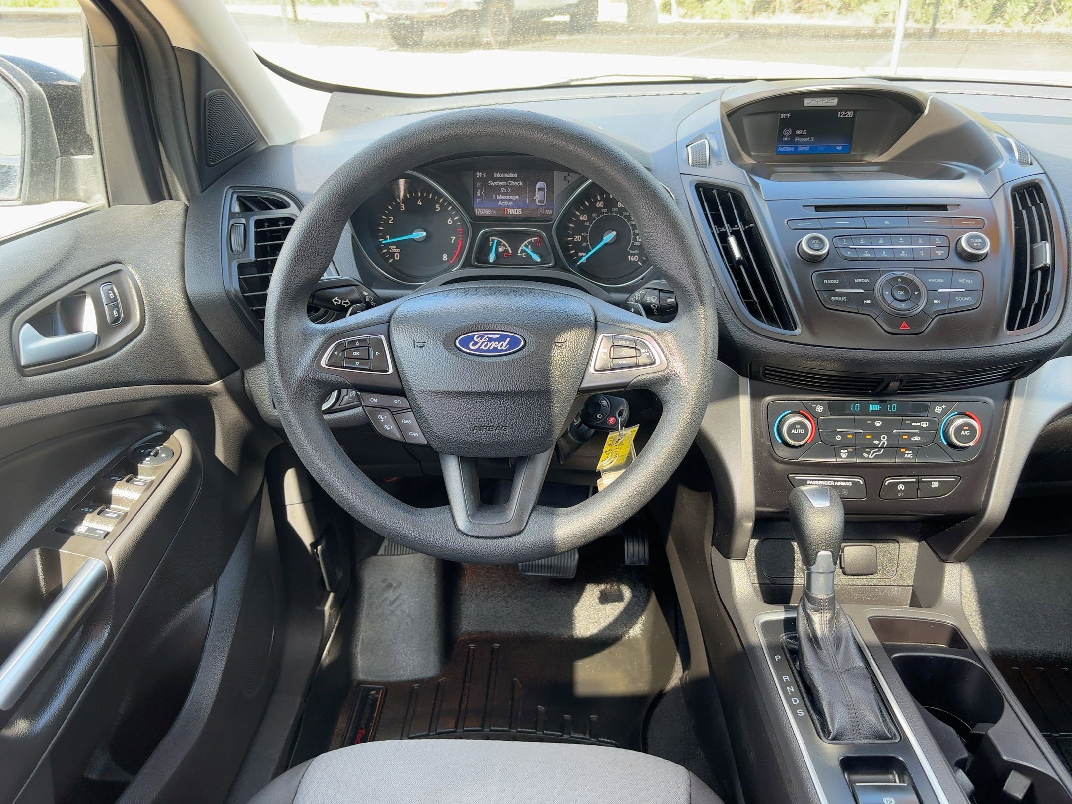 2017 Ford Escape SE photo 23