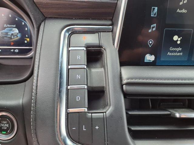 2023 Chevrolet Suburban LT photo 26