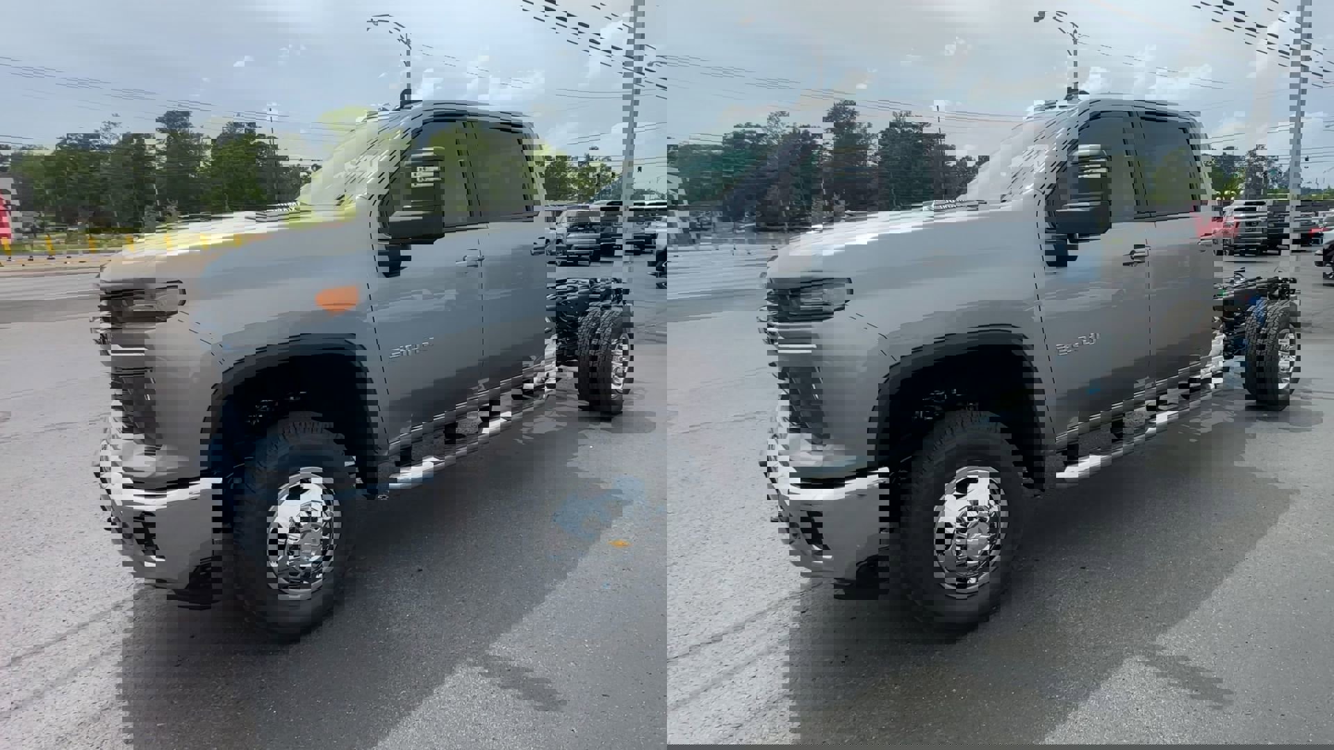 2025 Chevrolet Silverado 3500HD LT photo 4