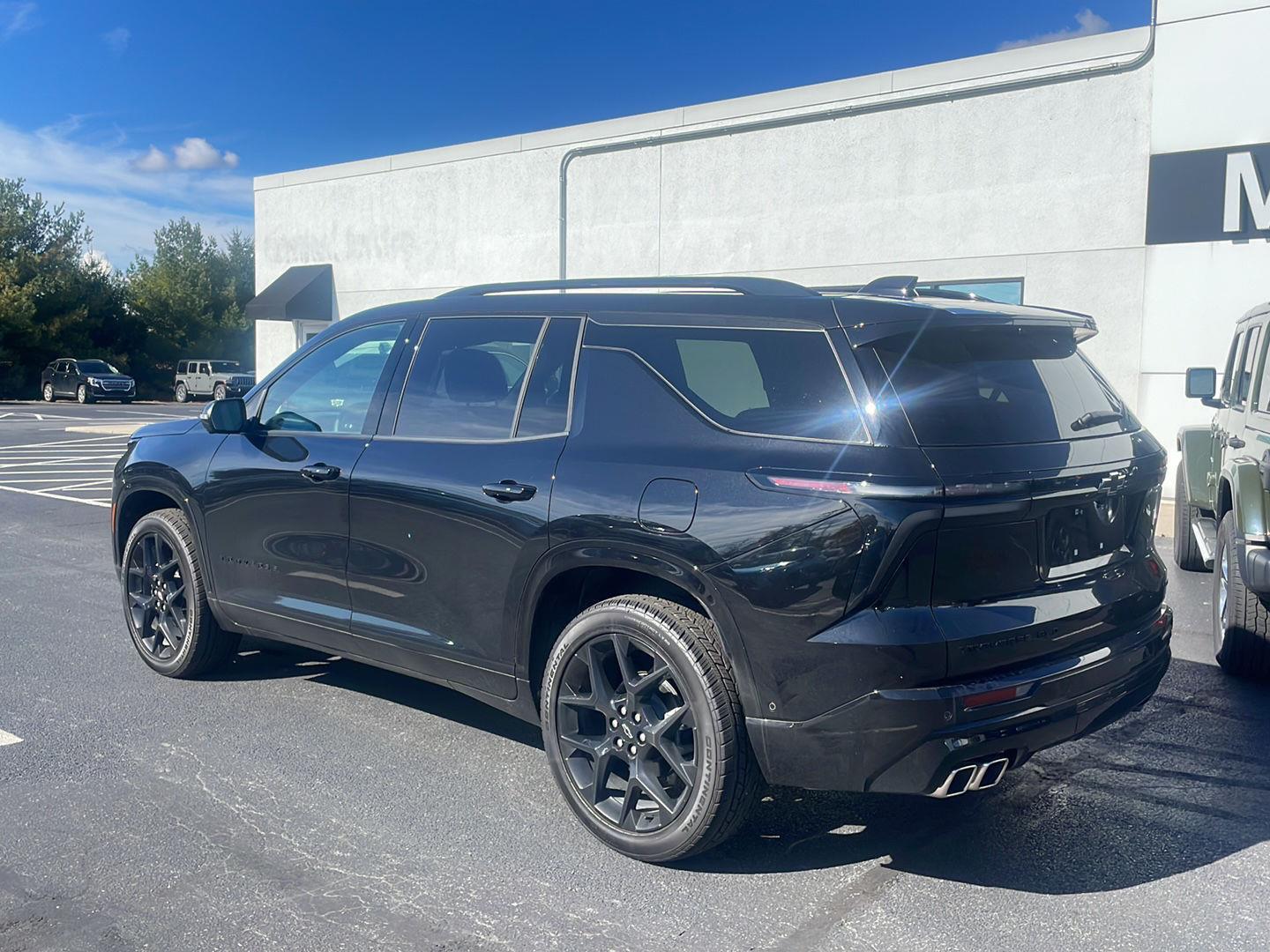 2024 Chevrolet Traverse RS photo 3