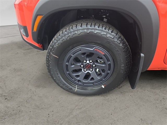 2025 Nissan Frontier PRO-4X photo 14