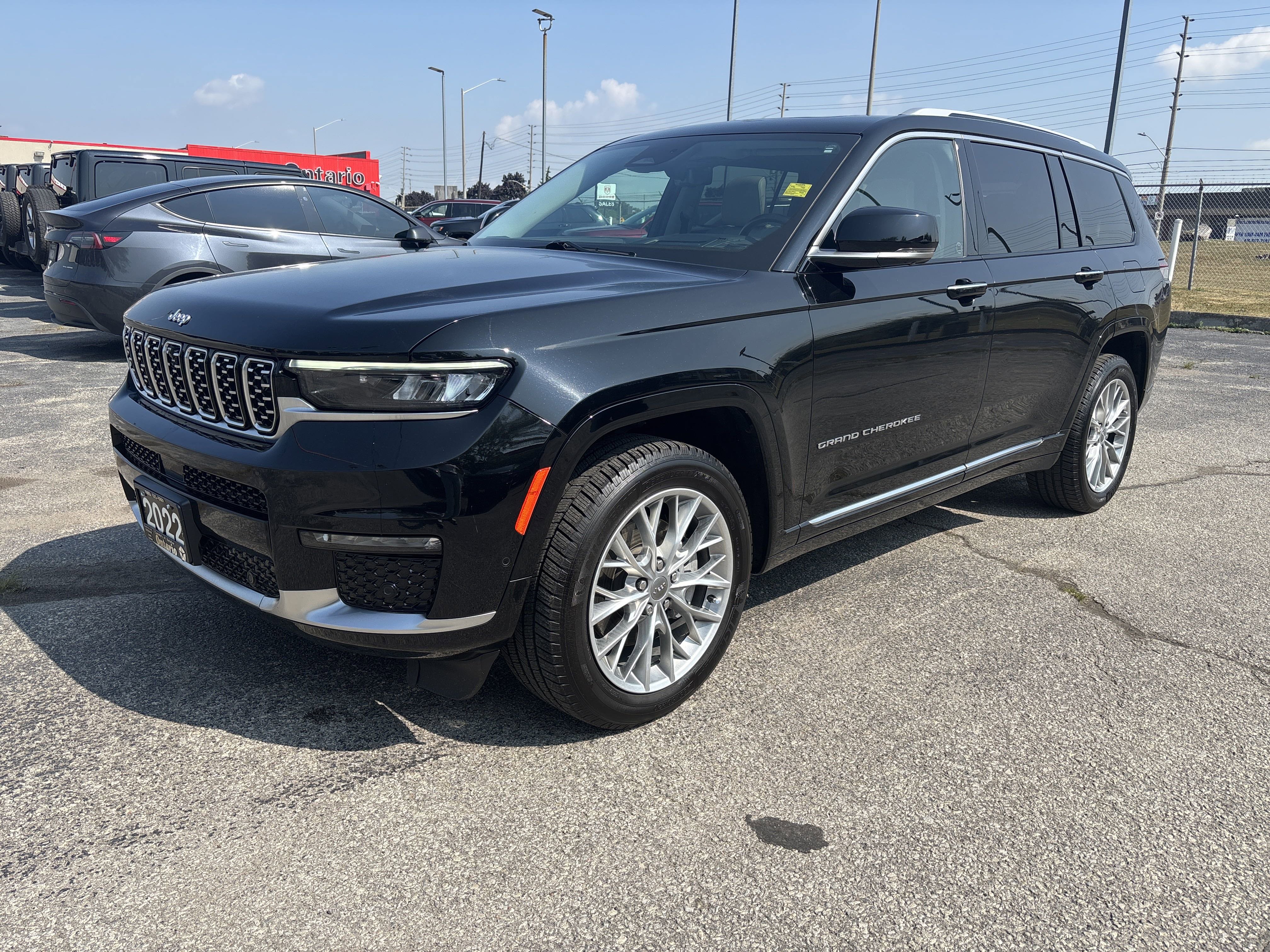 Used 2022 BLACK;GLOBAL BLK/STEEL GREY W/ Jeep Summit image 1