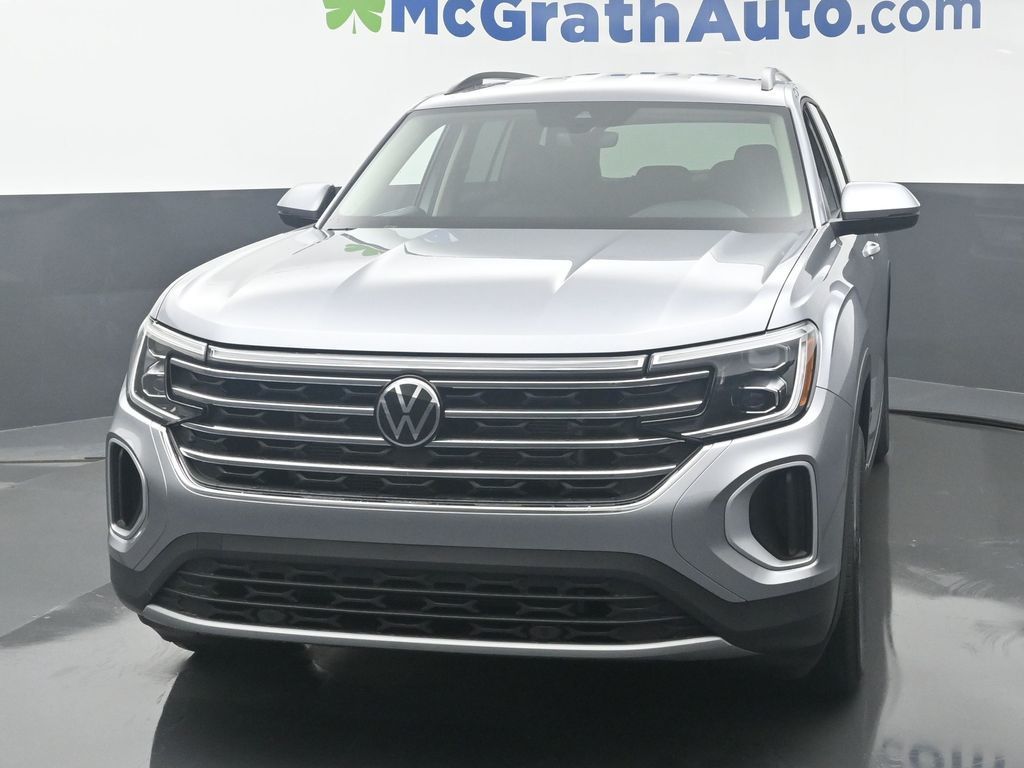 2025 Volkswagen Atlas SE photo 3