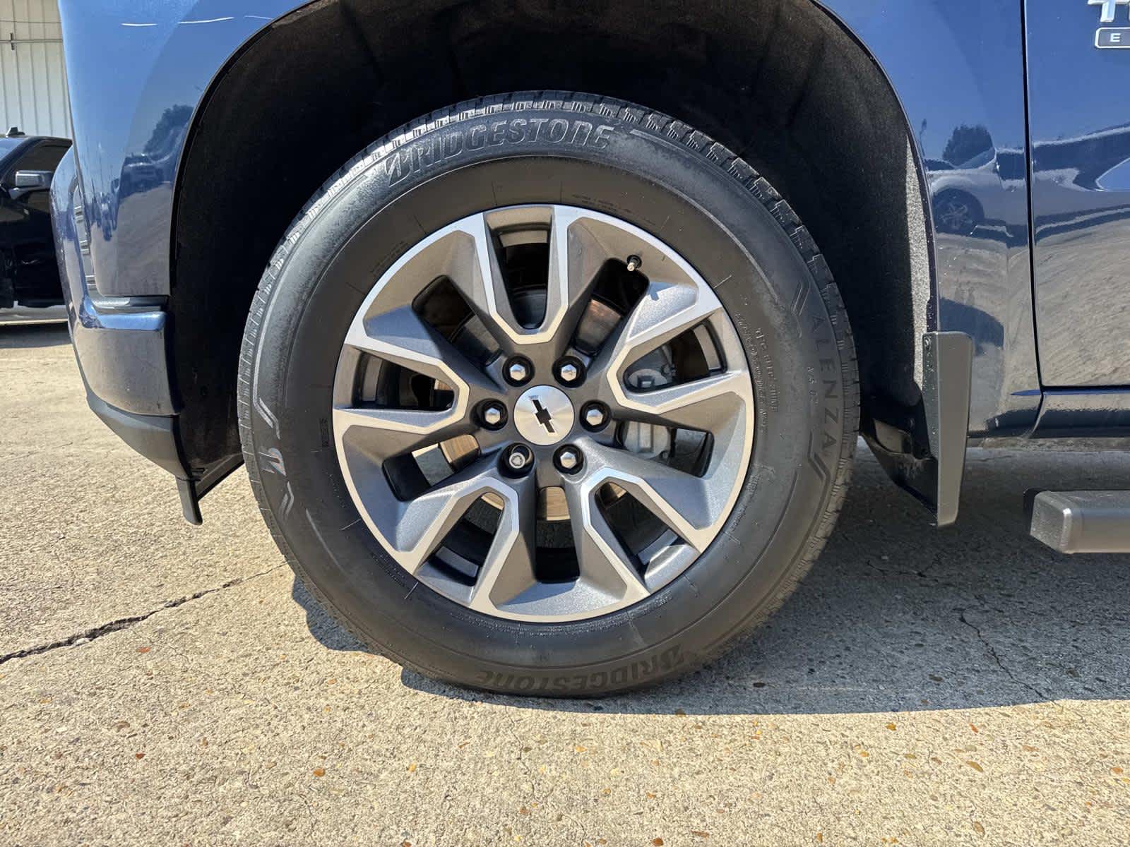 2021 Chevrolet Silverado RST photo 15