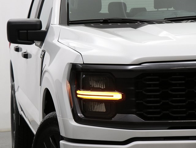 2025 Ford F-150 STX photo 4