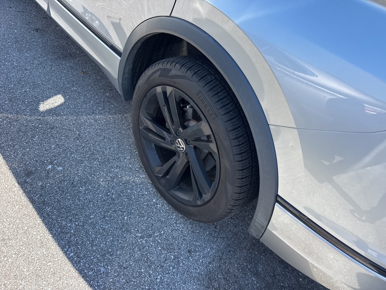 2023 Volkswagen Tiguan SE R-Line Black photo 10