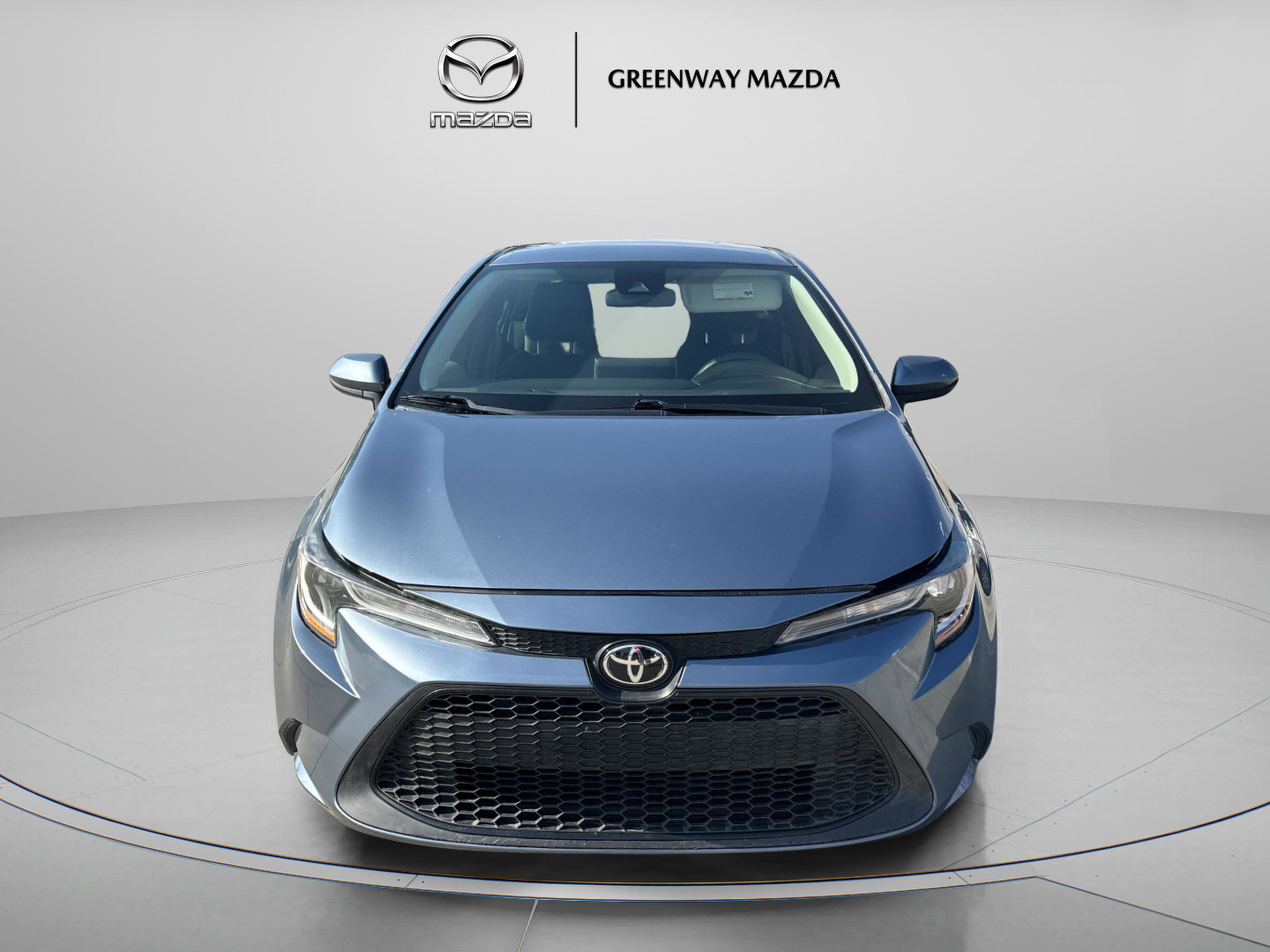 2020 Toyota Corolla LE photo 2