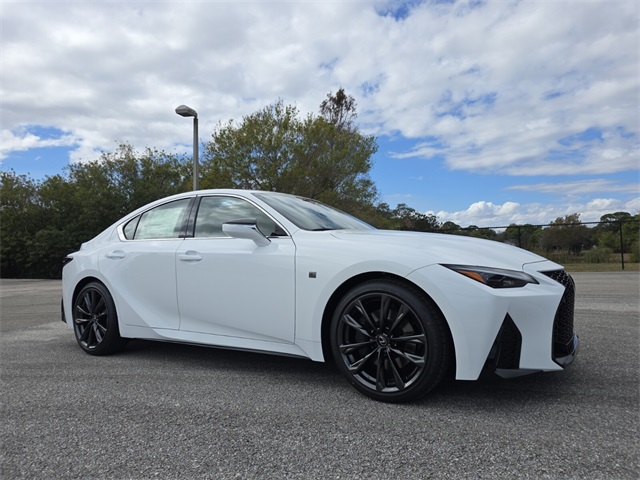 2025 Lexus IS