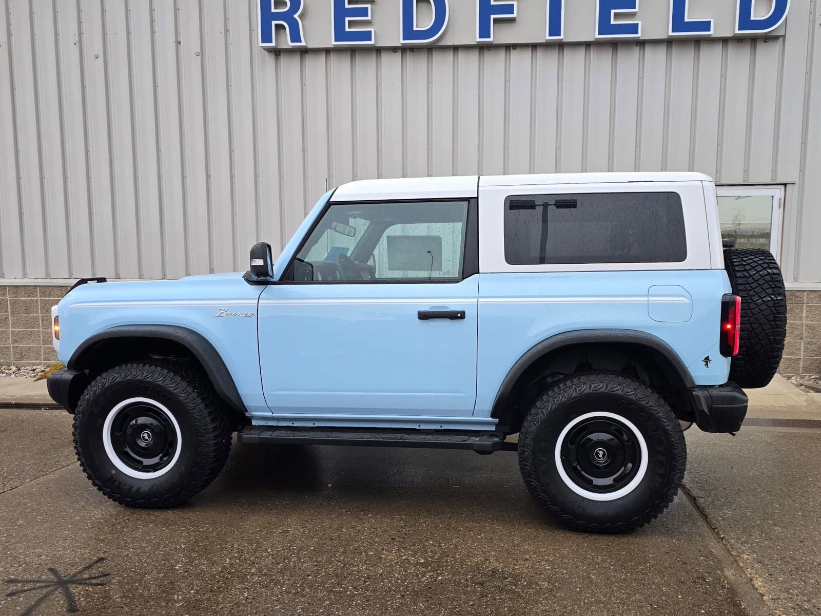 2024 Ford Bronco 2-Door Heritage Limited Edition's photo