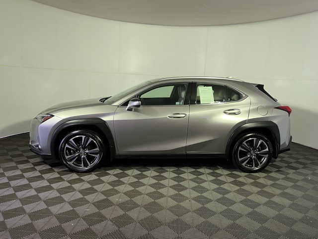 2021 Lexus UX 200 photo 5