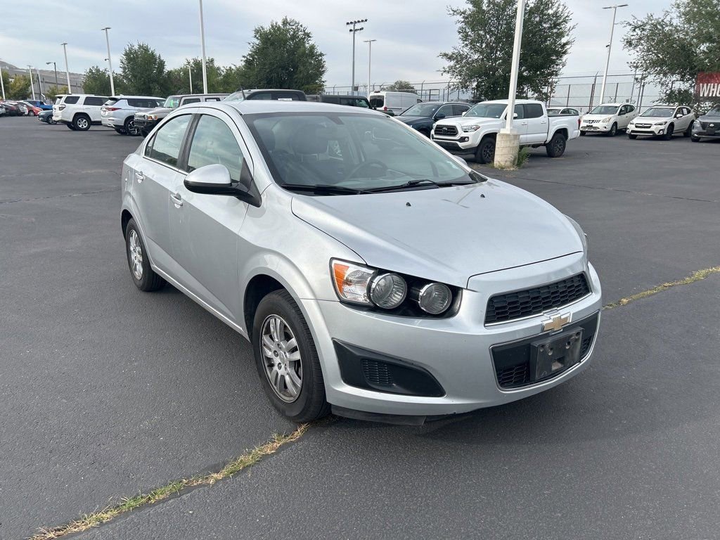2014 Chevrolet Sonic LT photo 2