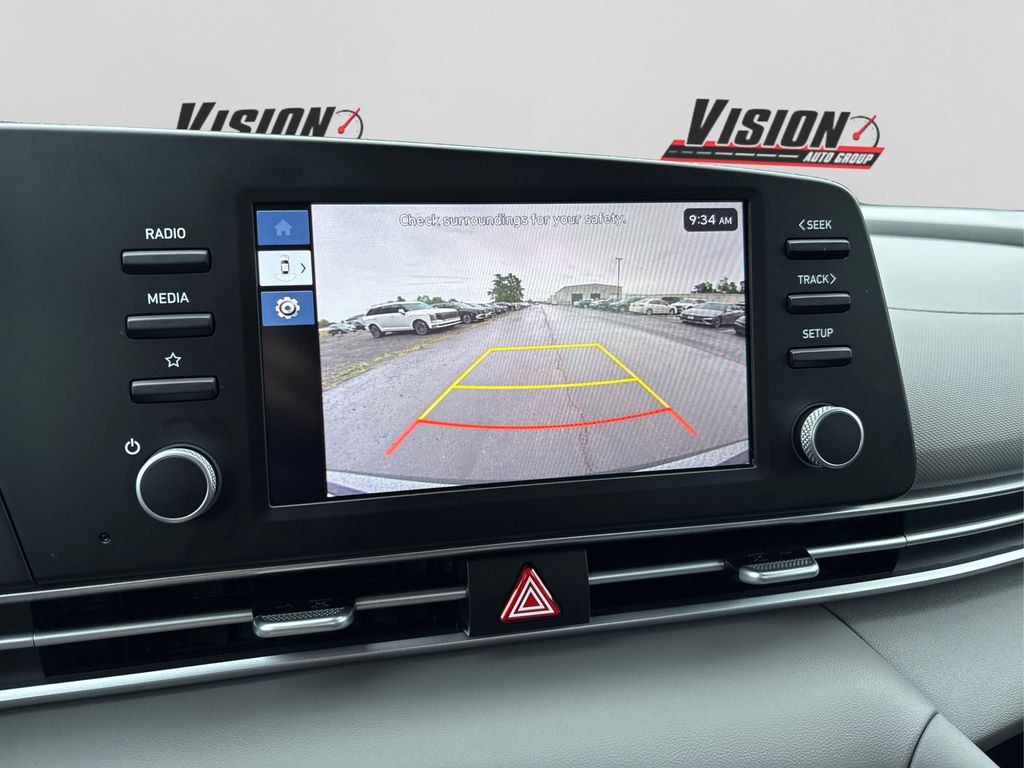 2025 Hyundai Elantra SE photo 20