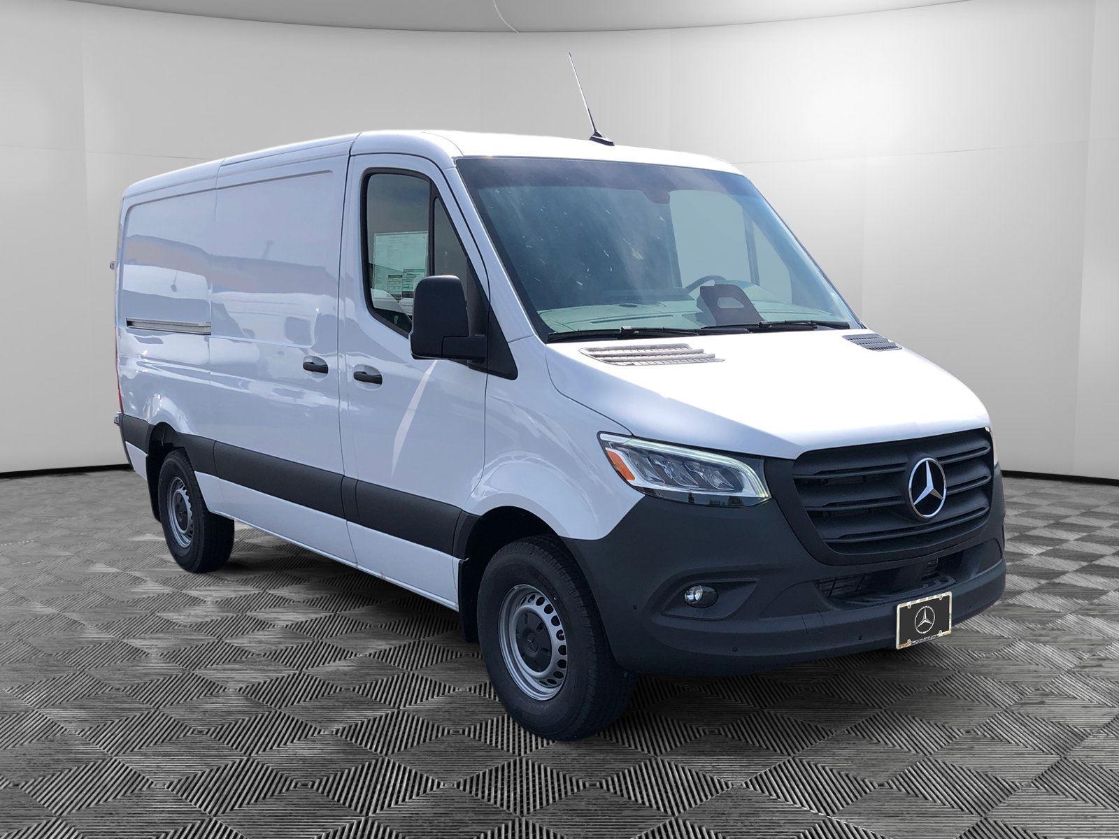2025 Mercedes-Benz Sprinter Cargo Van Base's photo