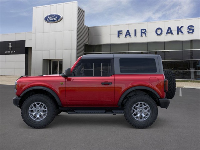 2025 Ford Bronco Badlands photo 2