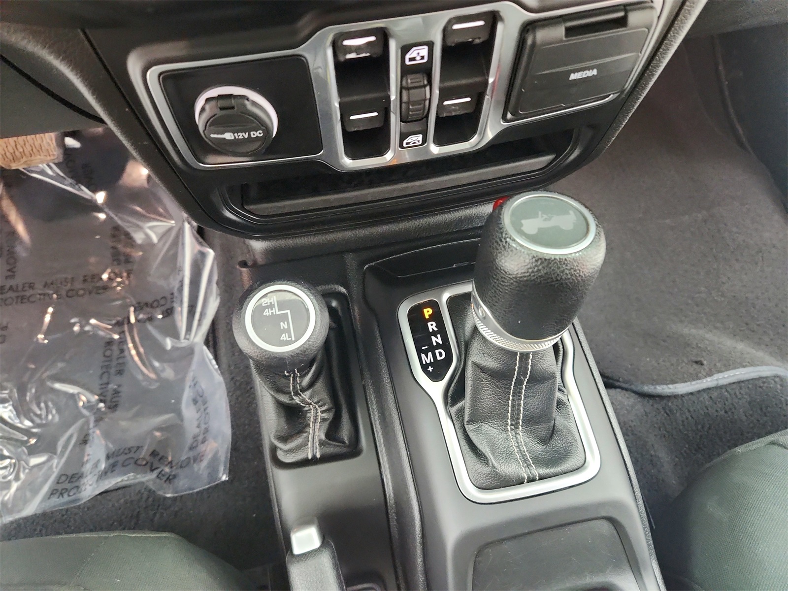2020 Jeep Wrangler Unlimited Sahara photo 21