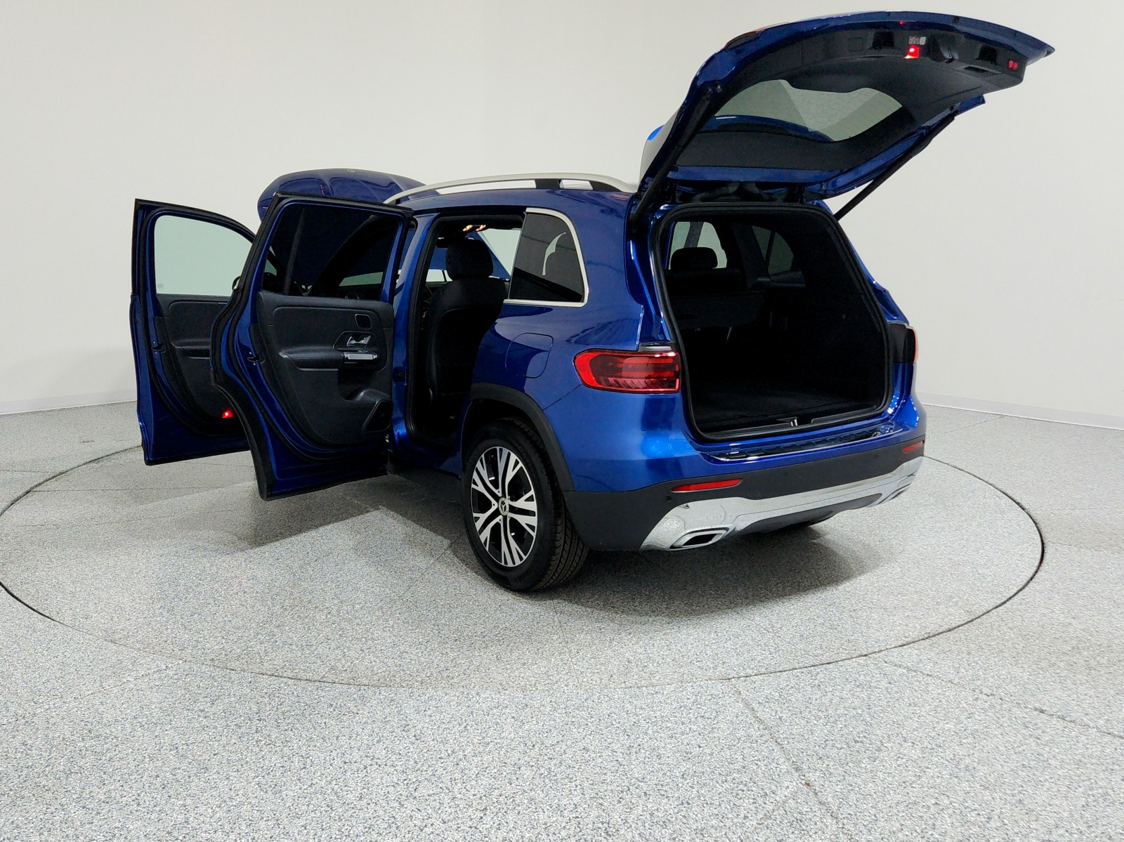 2024 Mercedes Benz GLB 250 photo 18