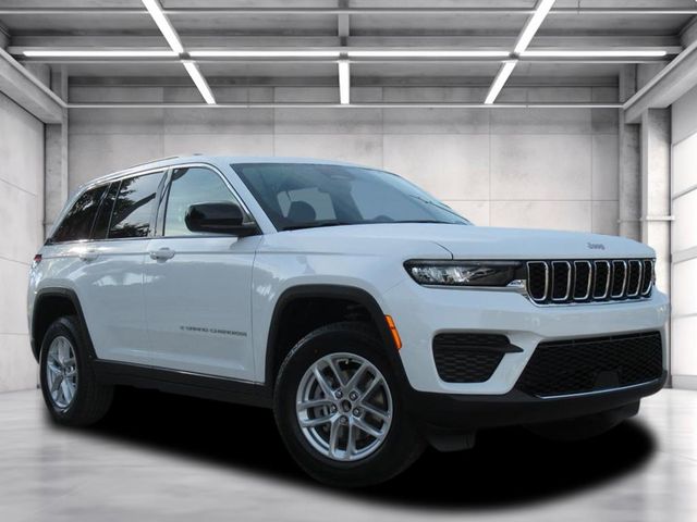 2025 Jeep Grand Cherokee Laredo's photo