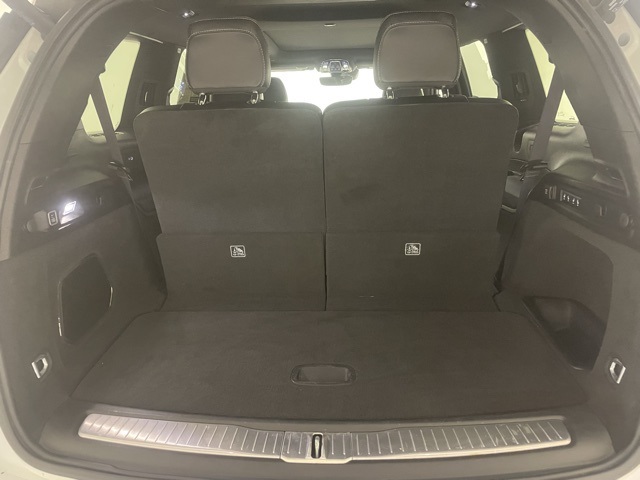 2023 Jeep Grand Cherokee Overland photo 5