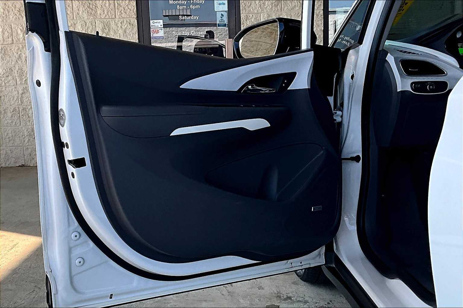 2019 Chevrolet Bolt EV Premier photo 19