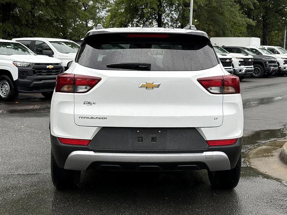 2022 Chevrolet Trailblazer LT photo 3