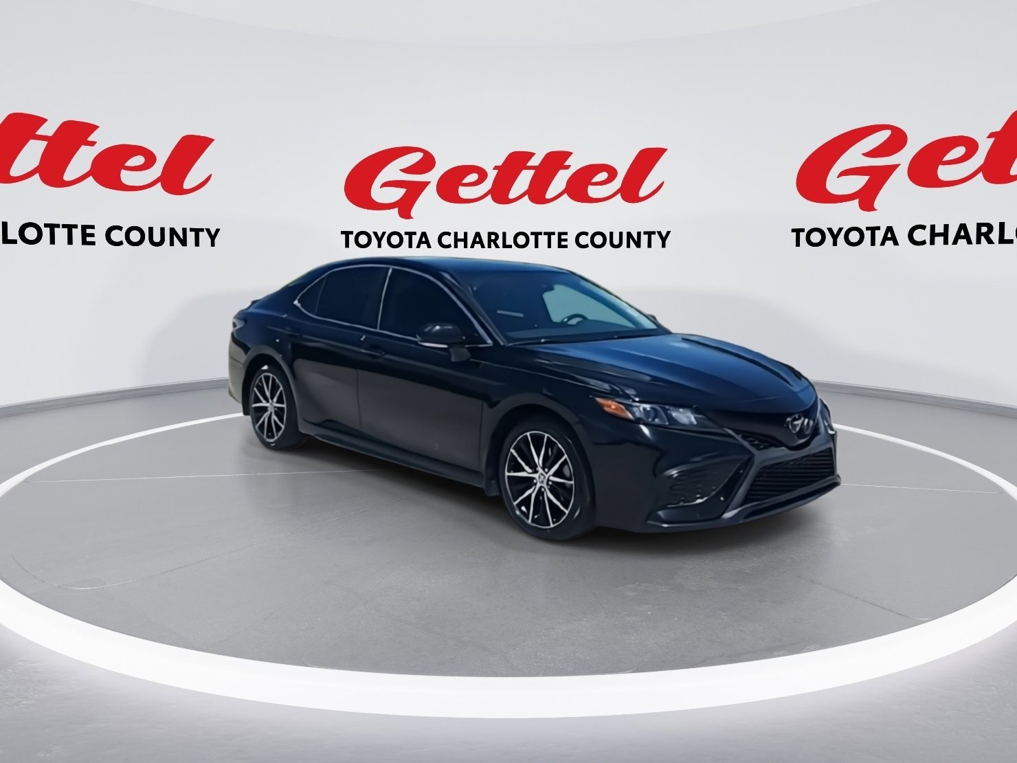 2023 Toyota Camry SE photo 2