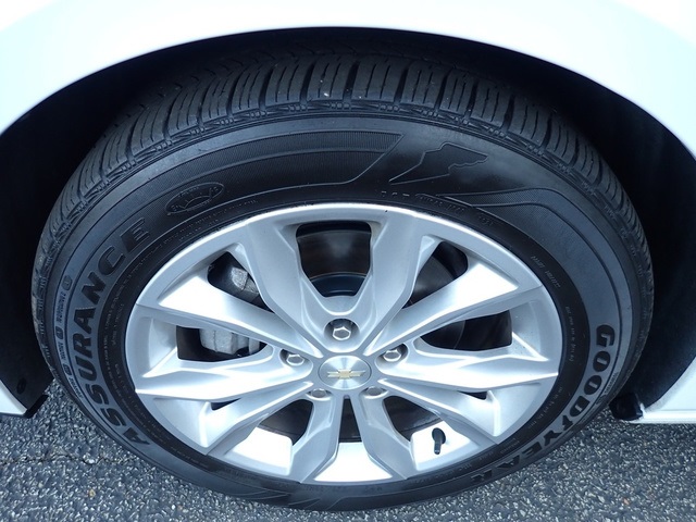 2023 Chevrolet Malibu 1LT photo 9