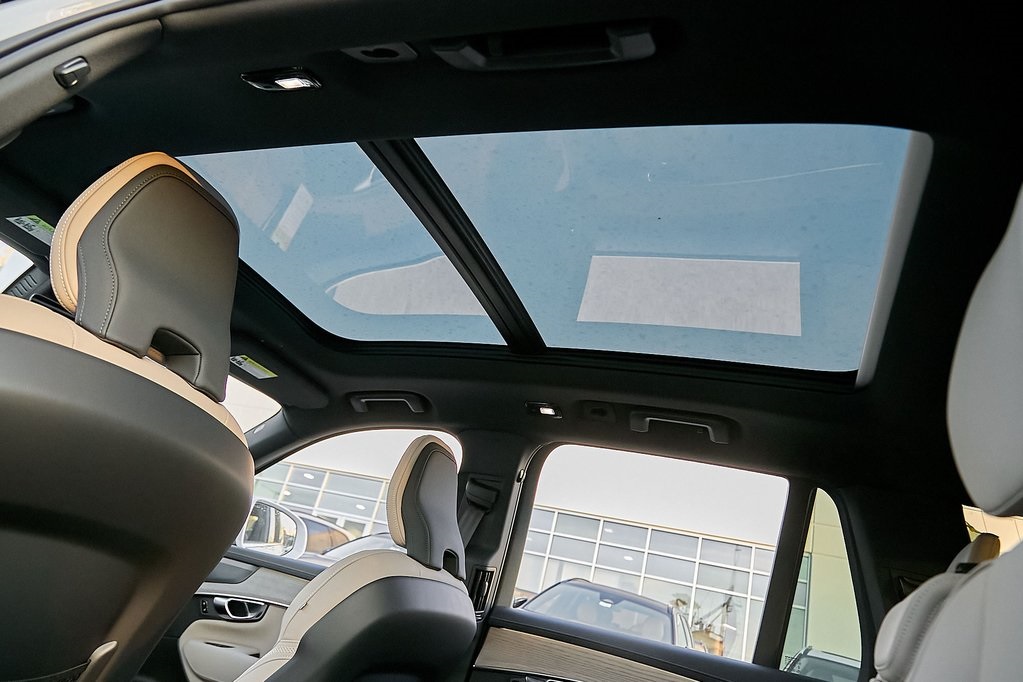 2026 VOLVO XC90 - Image 20