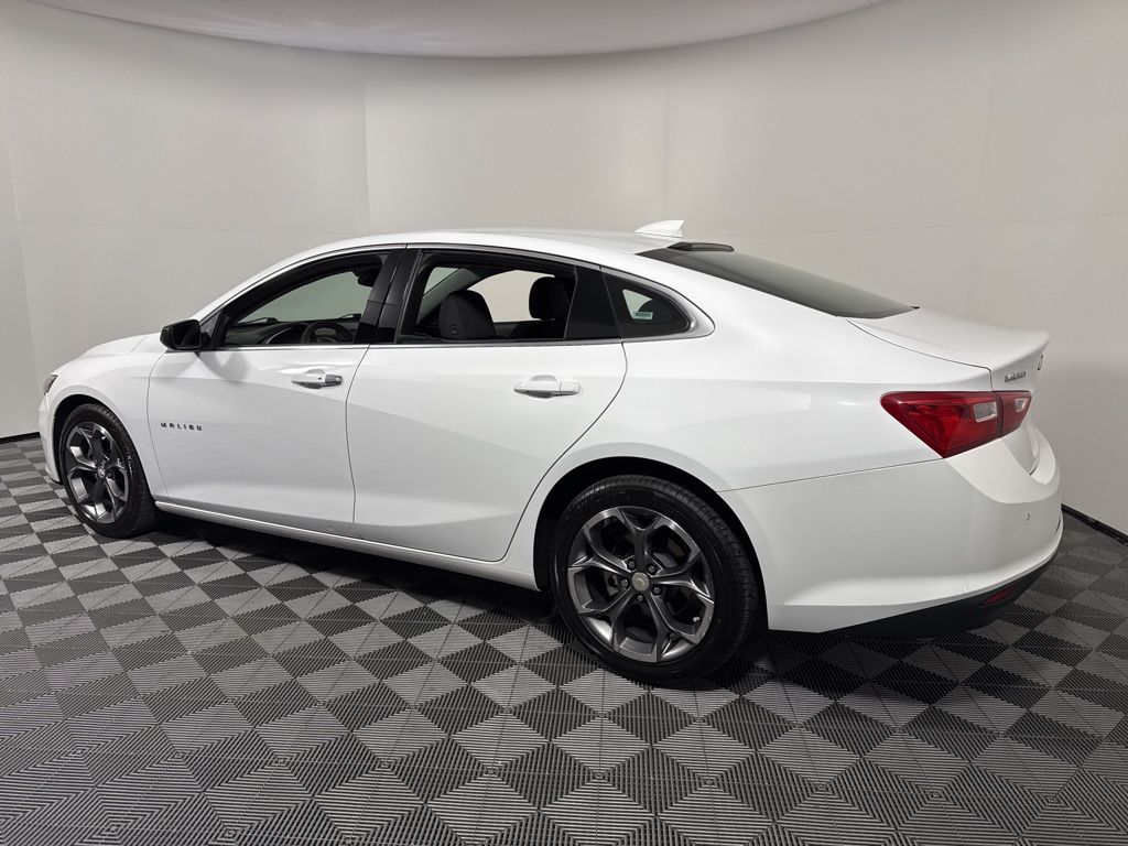 2024 Chevrolet Malibu 1LT photo 4