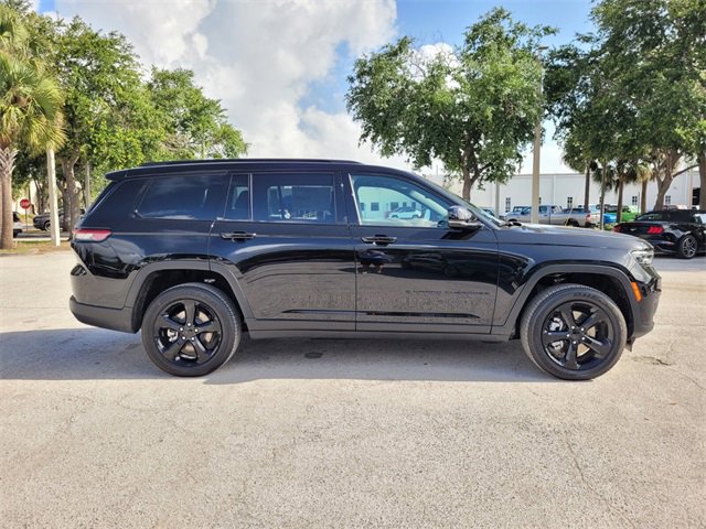 2025 Jeep Grand Cherokee Altitude X photo 4
