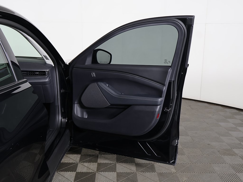 2024 Ford Mustang Mach-E Select photo 14