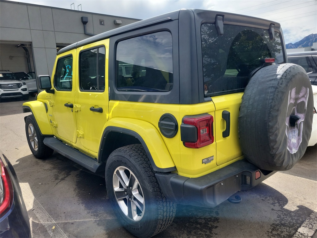 2022 Jeep Wrangler Unlimited Sahara photo 2