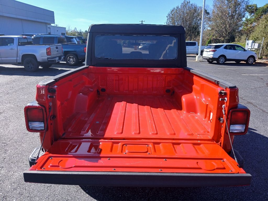 2023 Jeep Gladiator Overland photo 8