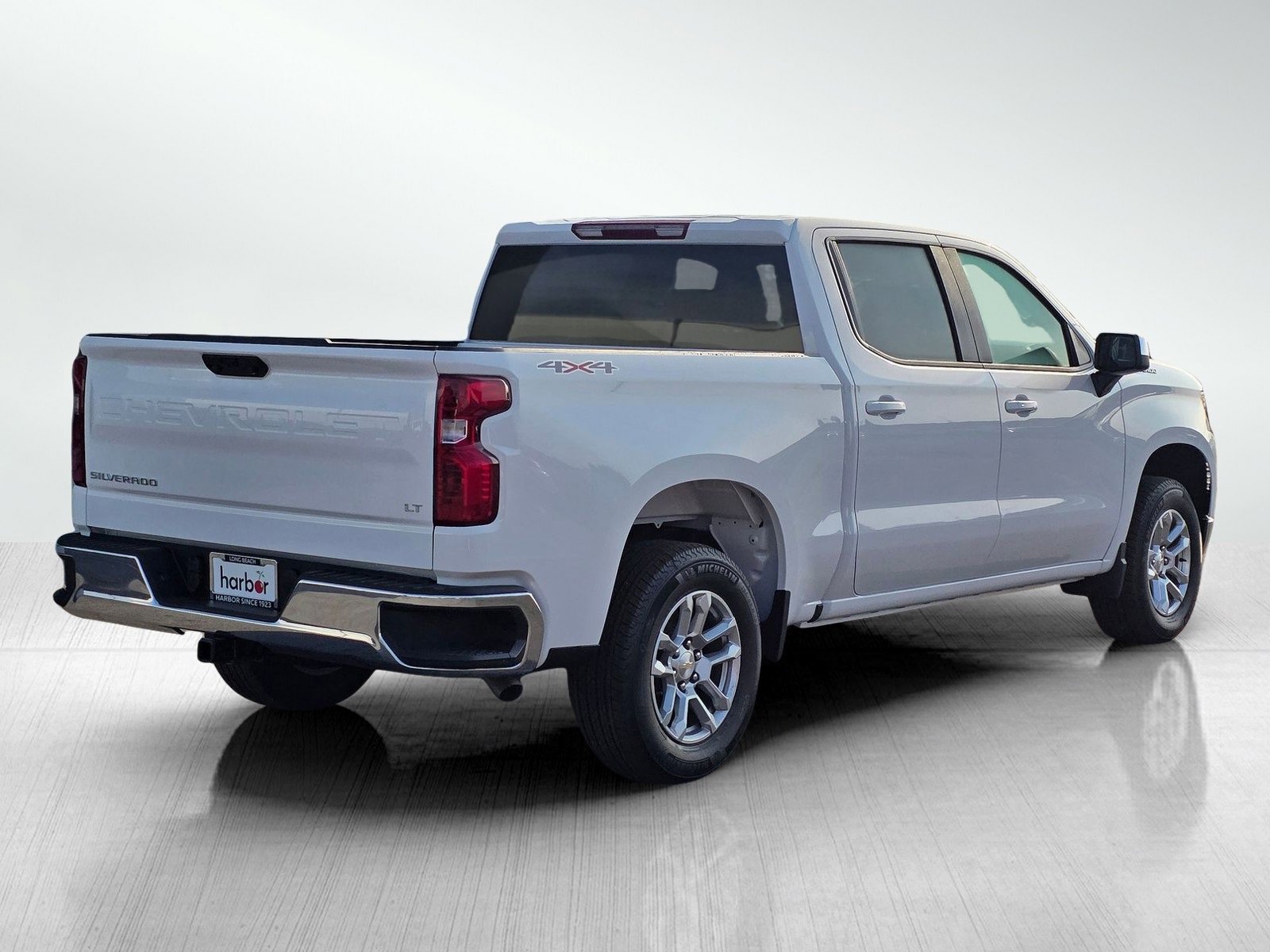 2025 Chevrolet Silverado 1500 LT photo 6