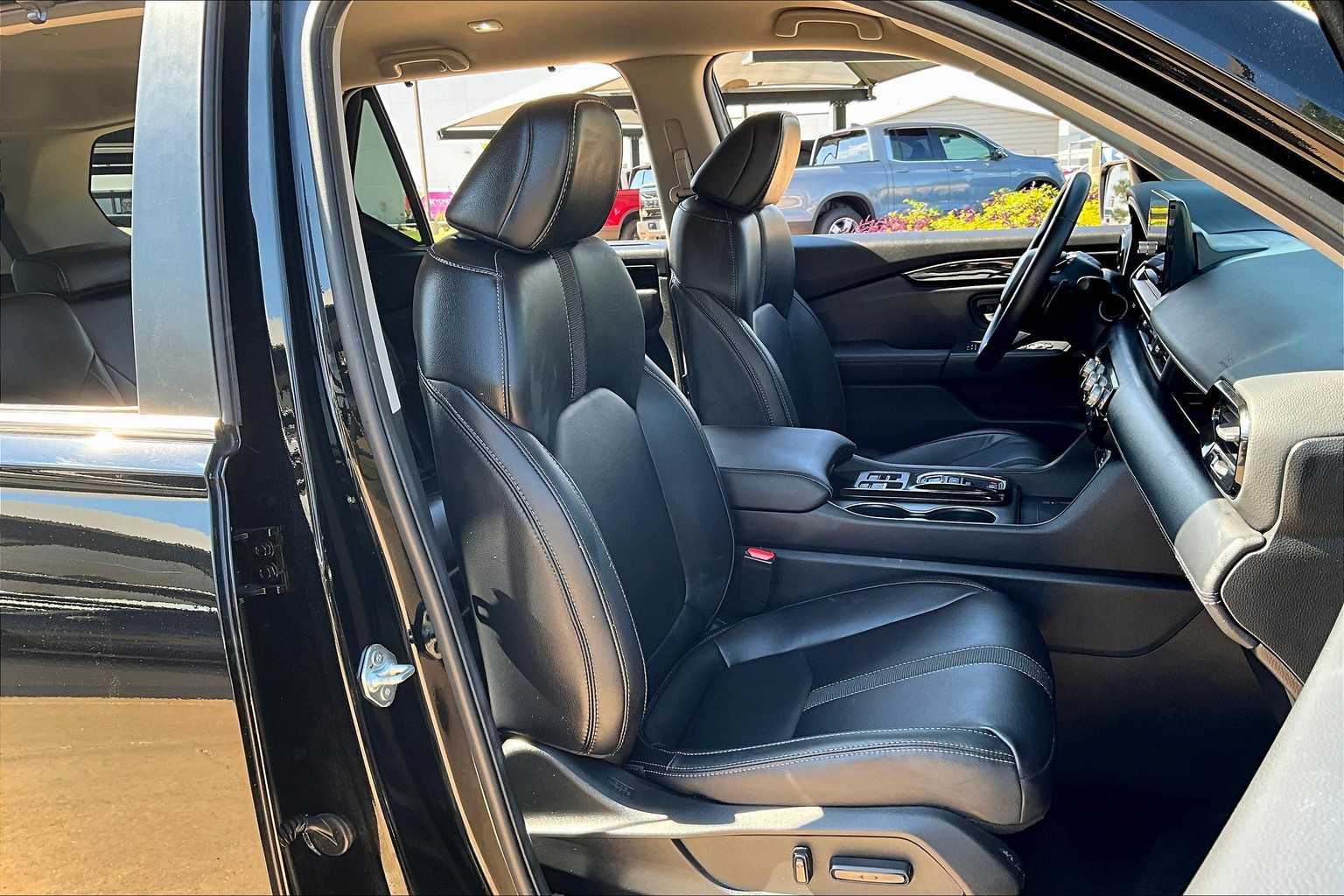 2025 Honda Pilot EX-L photo 8