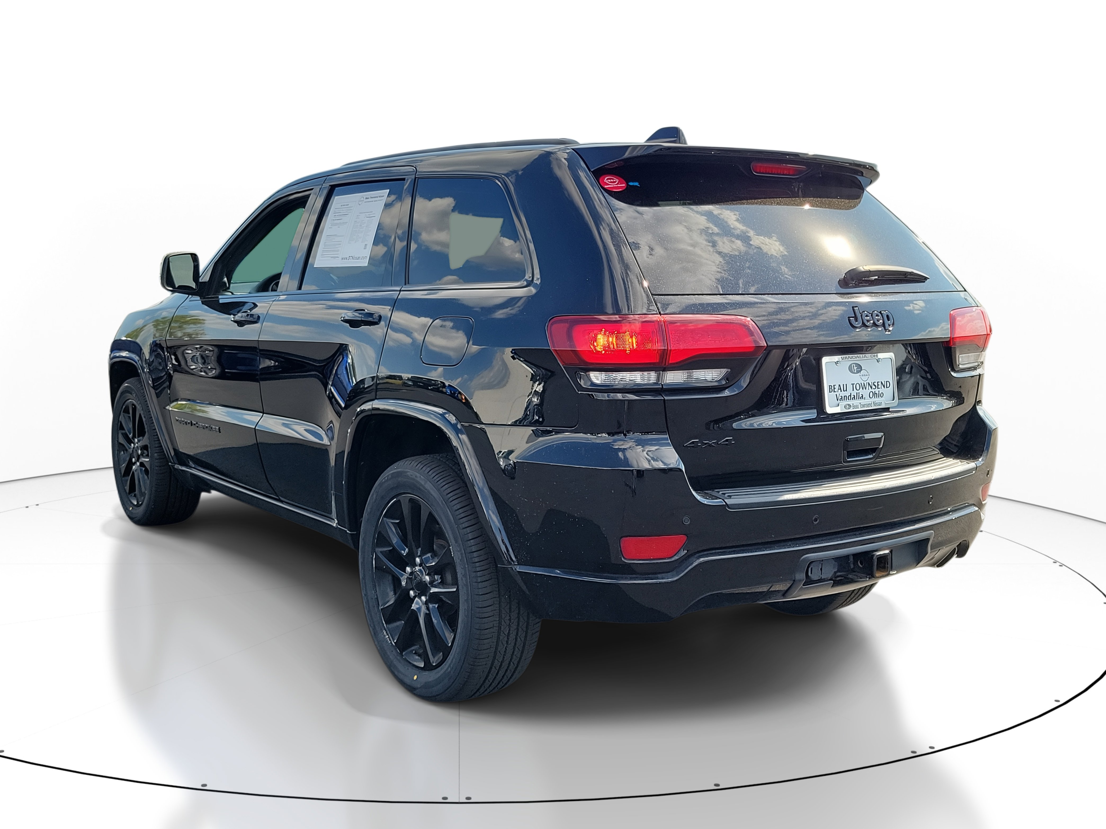 2020 Jeep Grand Cherokee Altitude photo 3