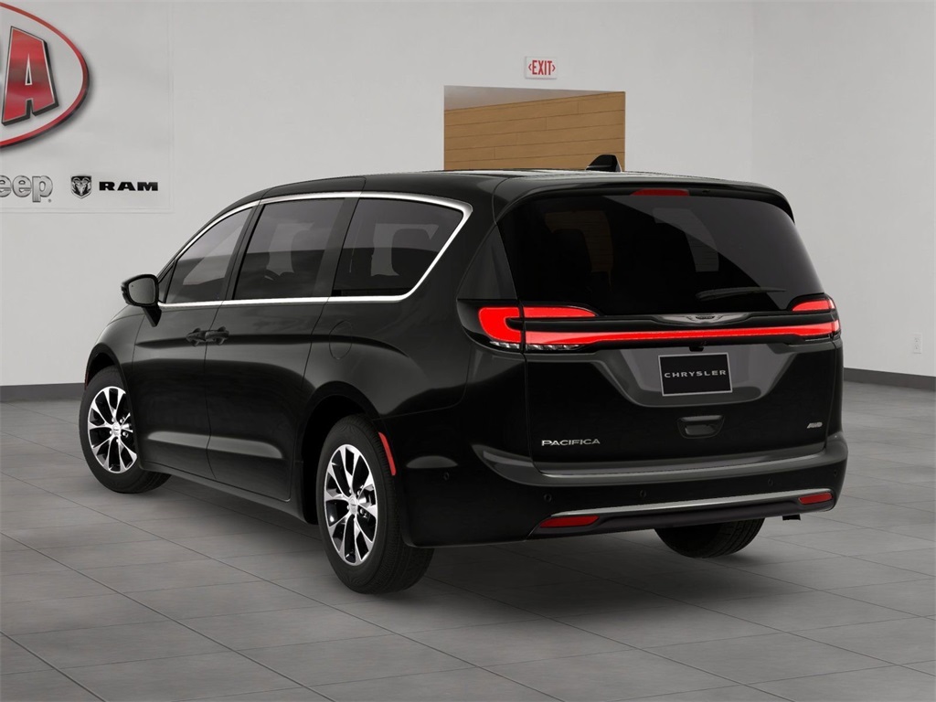 2026 Chrysler Pacifica photo 3