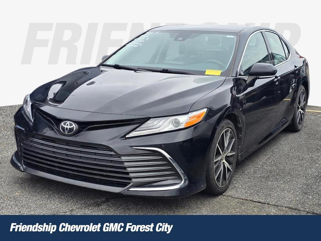 2022 Toyota Camry XLE's photo
