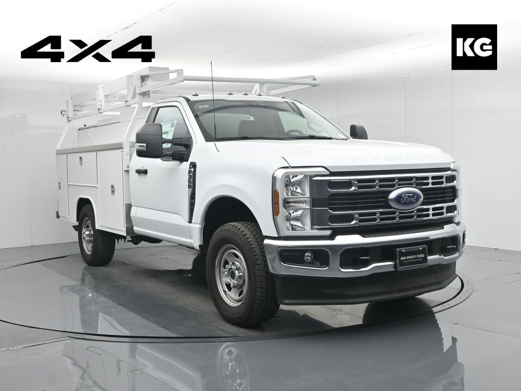 2025 Ford F-350 Base's photo