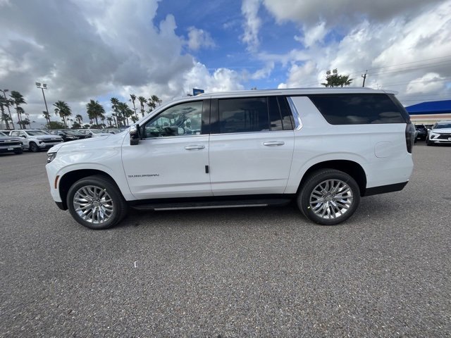 2025 Chevrolet Suburban Premier photo 4