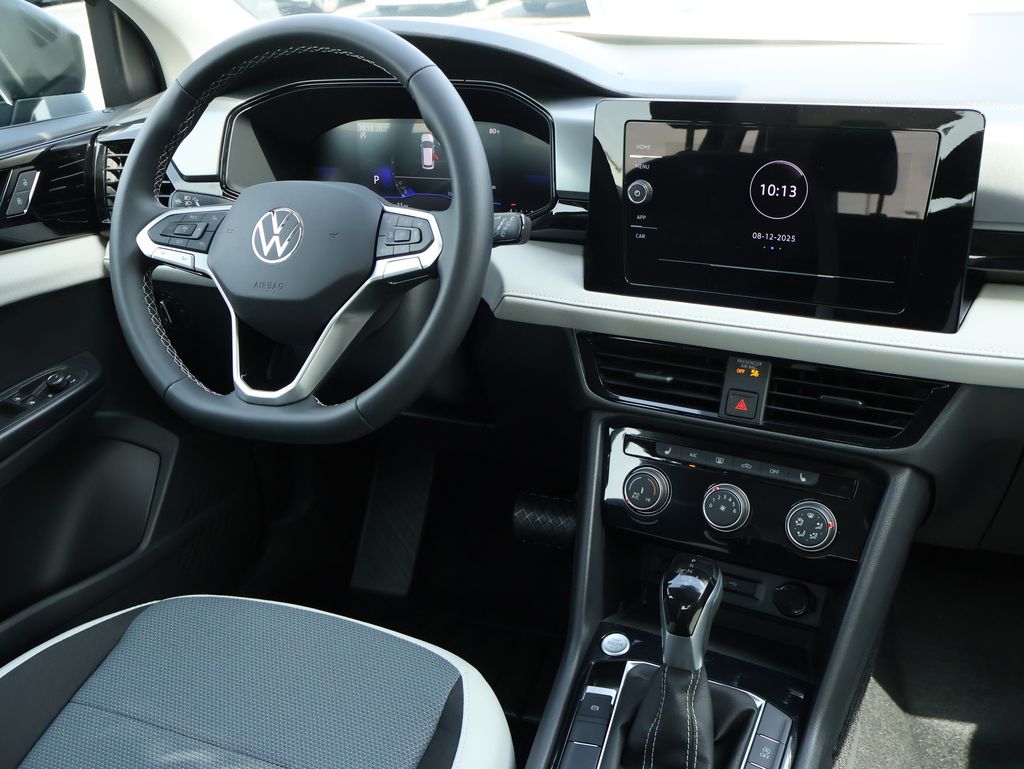 2025 Volkswagen Taos S photo 14