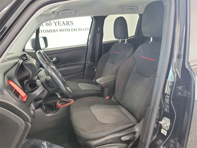 2017 Jeep Renegade Trailhawk photo 8