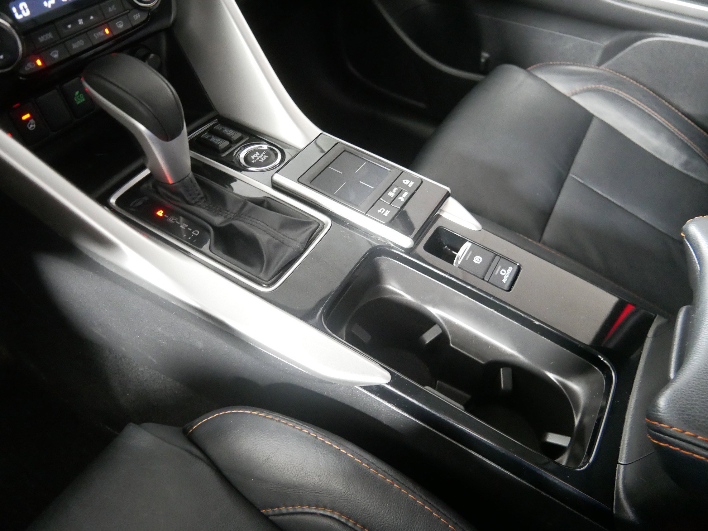 2018 Mitsubishi Eclipse Cross SEL photo 24