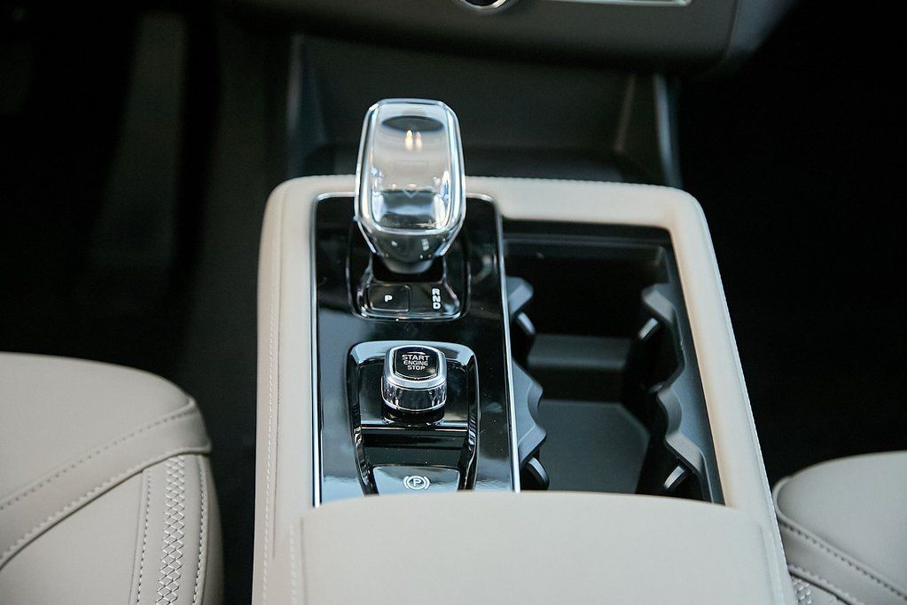 2026 VOLVO XC90 - Image 30