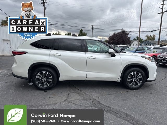 2020 Toyota Highlander XLE photo 4