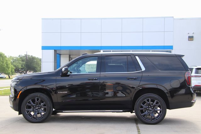 2025 Chevrolet Tahoe LS photo 3