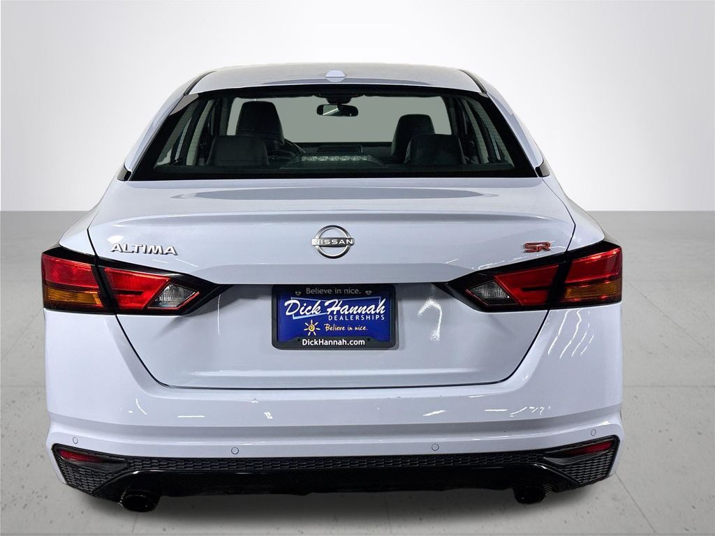 2023 Nissan Altima 2.5 SR photo 4