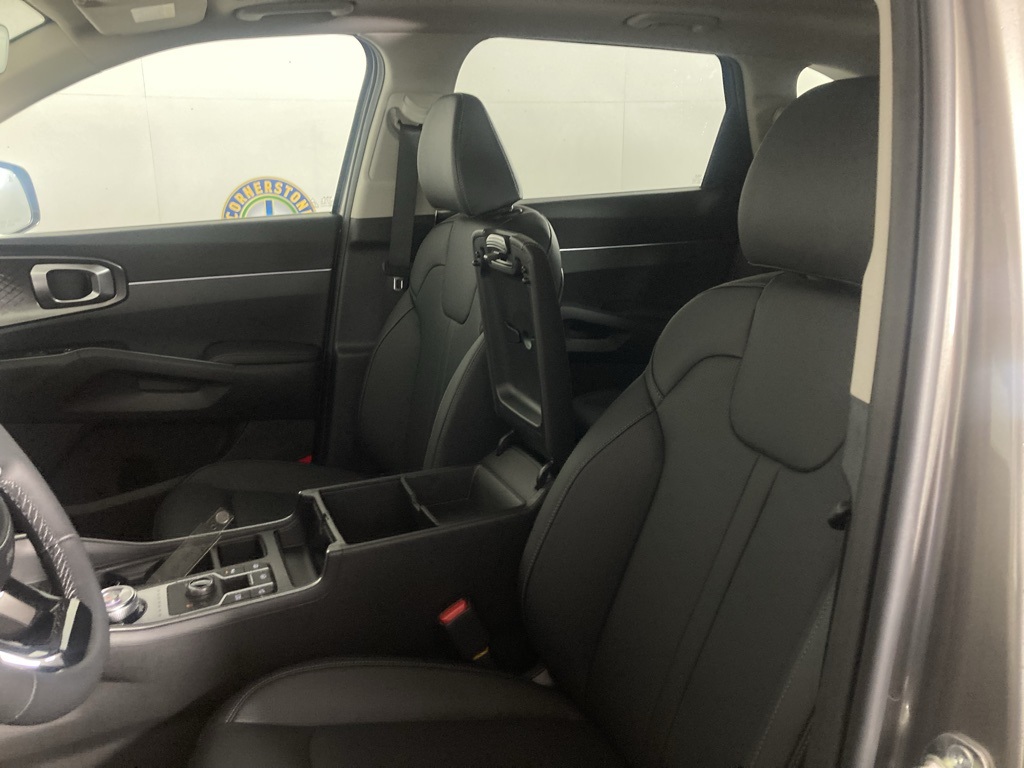 2025 Kia Sorento Hybrid EX photo 8